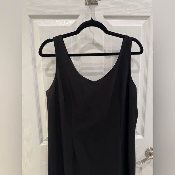 Albert Nipon Black and Porcelain Lace Overlay Dress - Picture 9 of 16